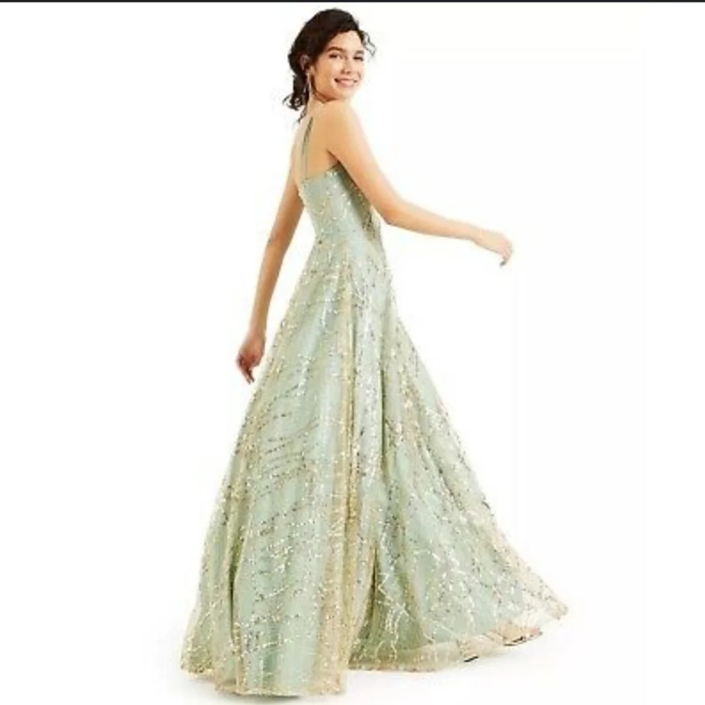 Say Yes Sequin Ball Gown Size 9 Juniors - Picture 3 of 17